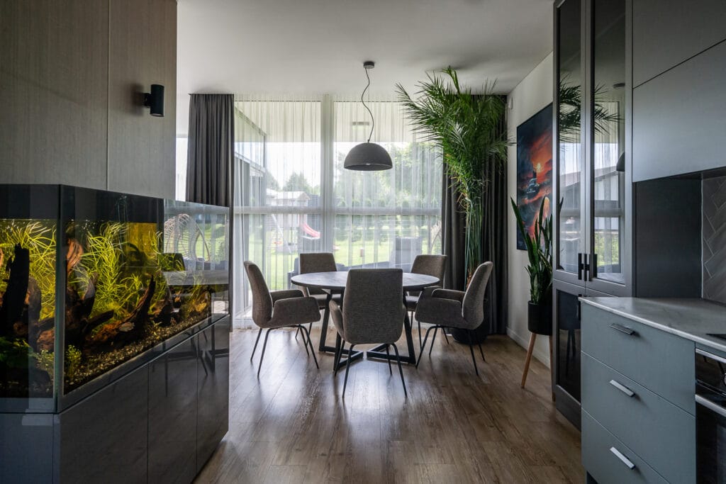 09_dvieju-aukstu-modernaus-namo-projektas-vilnius_skandinaviskas_interjeras_virtuve