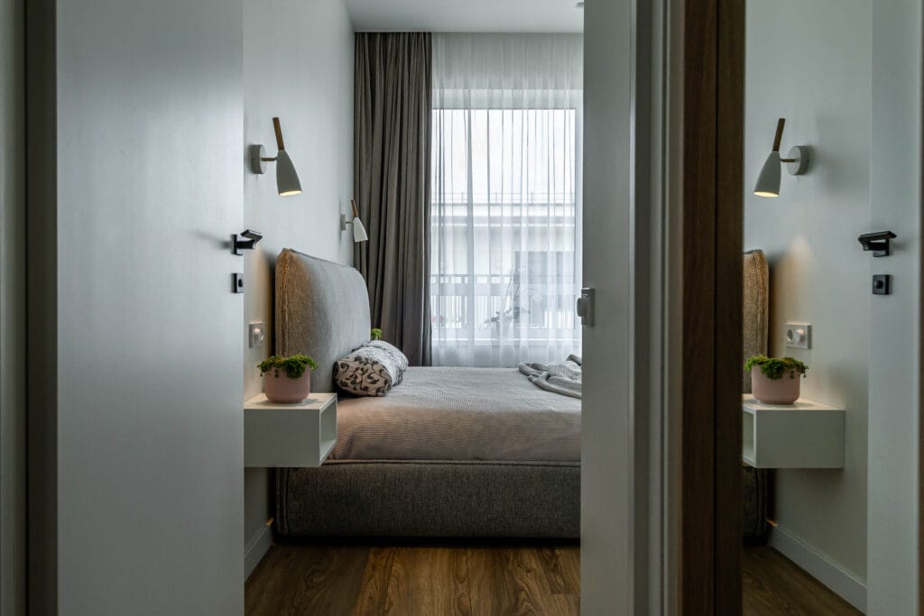 10_miegamojo_interjeras_minimalismas_balta_spalva