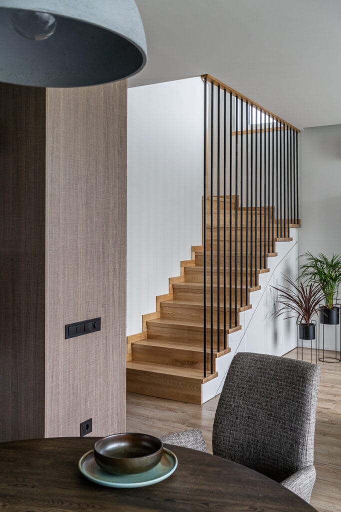 18_modernus_medzio__aiptai_name_interjeras_vilnius_