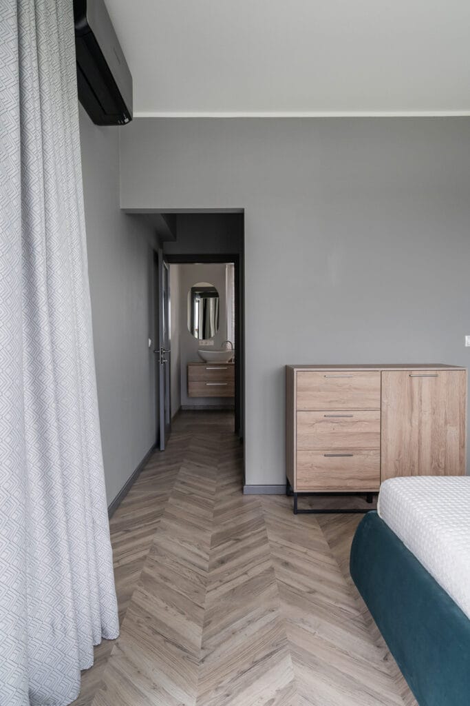 miegamojo_interjeras_vonia