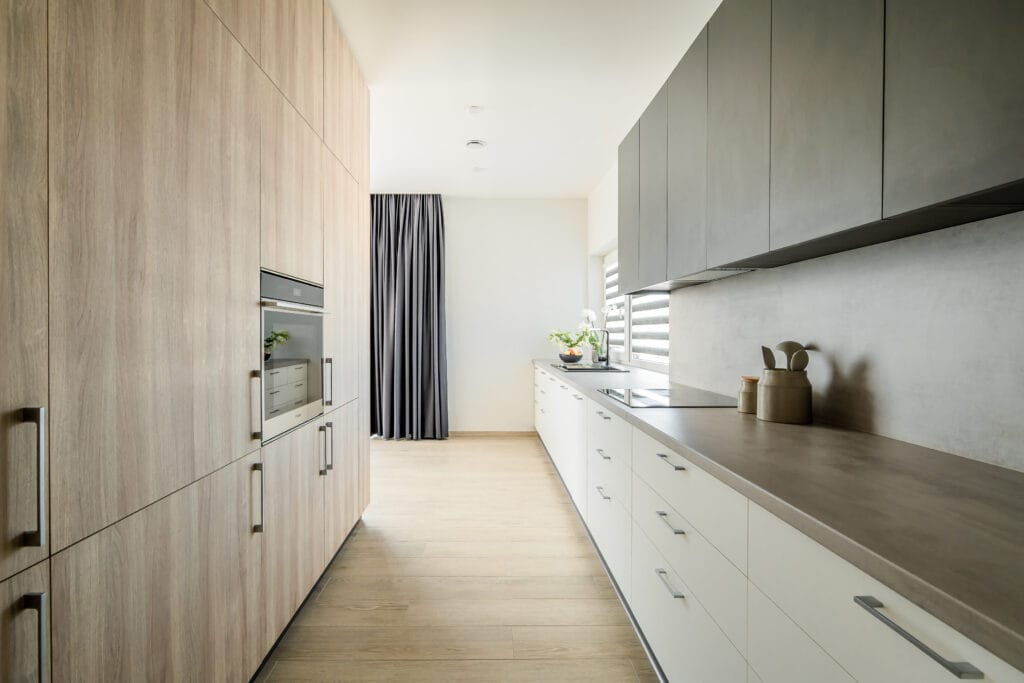 namo_interjeras_utenoje_virtuve