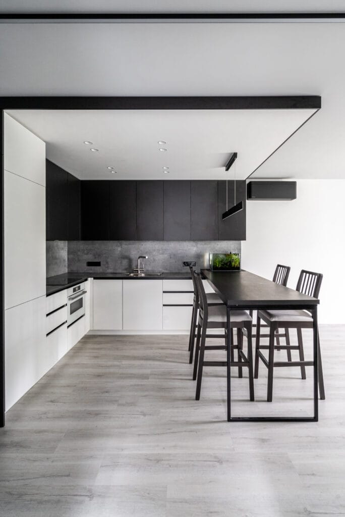 03_studija_baltas_namas_virtuves_projektas_balta_spalva