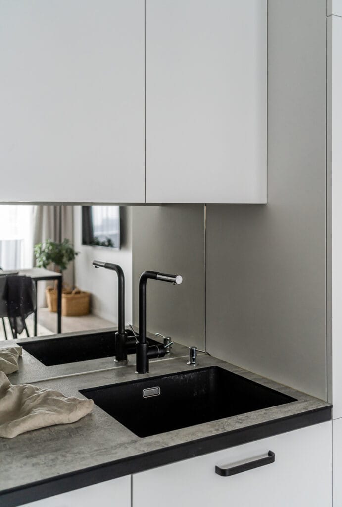 05_virtuves_projektas_juoda_plautuve