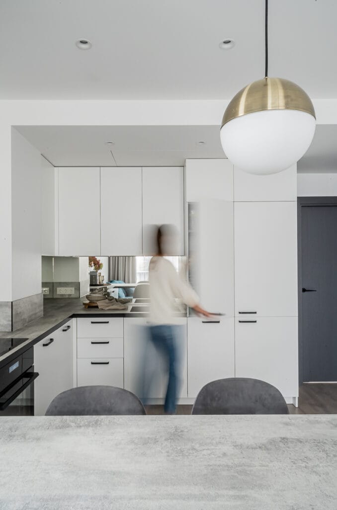 06_virtuves_baldas_maza_virtuve_balta