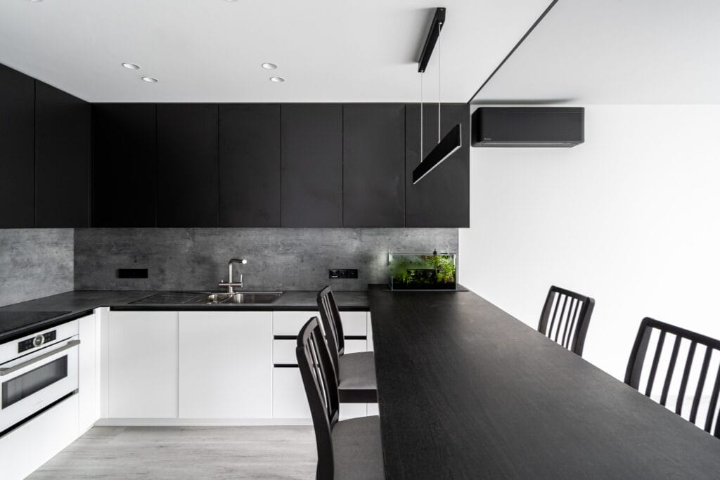 12_,mazo_buto_interjeras_virtuve