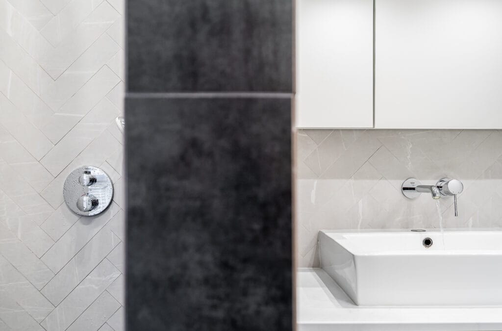 19_dusas_mazas_spalva_plyteles