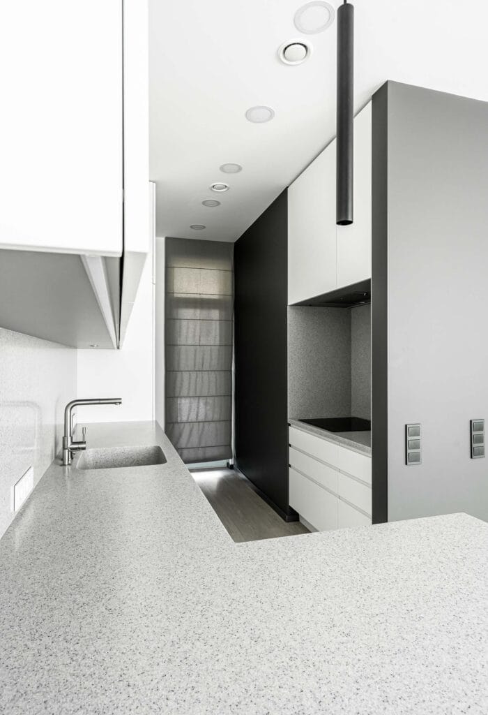 9_modernus_interjeras_virtuvės_stalvirsis